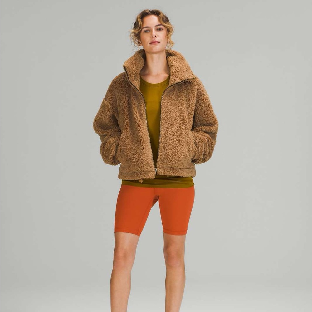 Lululemon Cinchable Fleece Zip-Up
Bold Beige